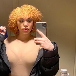 Meet your Posher, Dezi